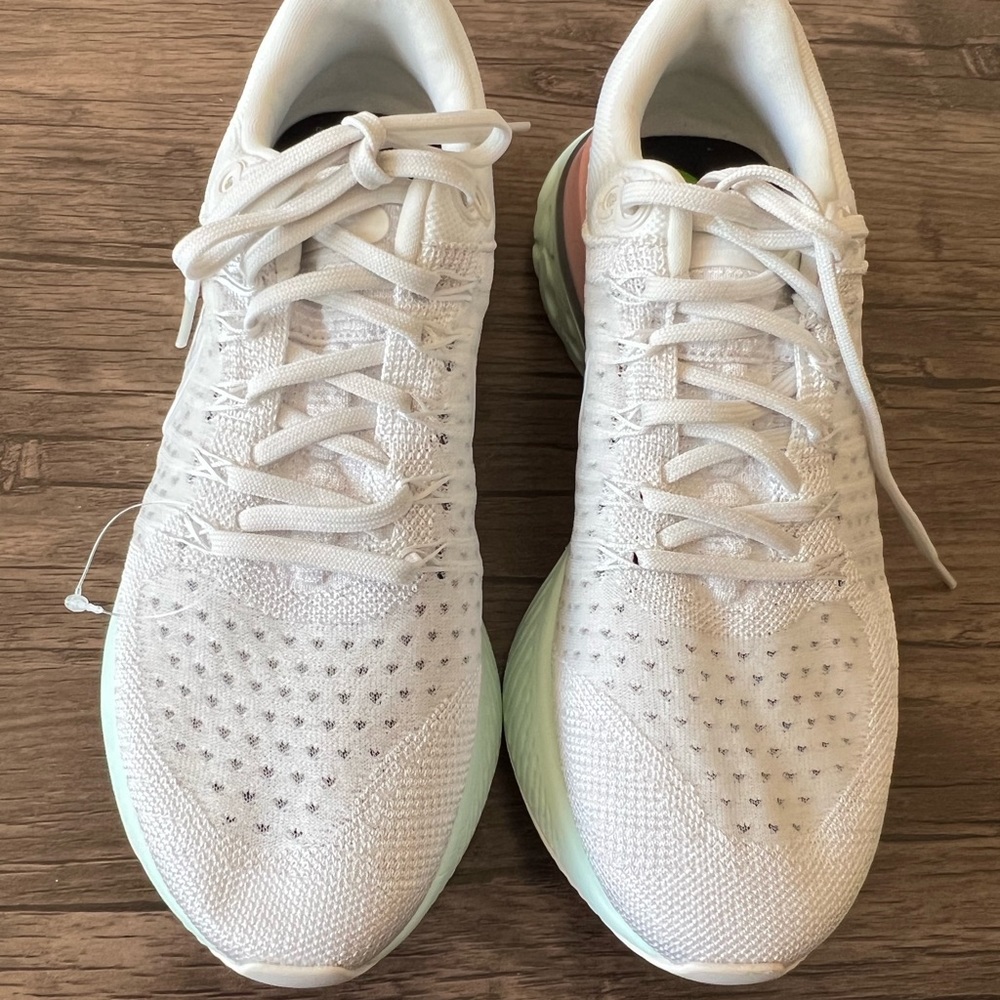 Brand New Nike React Infinity 2 Woman Road Running Shoes size 9.5. No Box